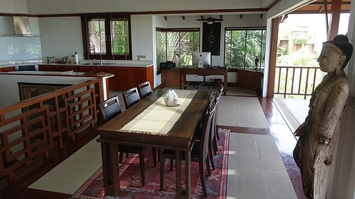 Villa Cattleya C6 Dining area