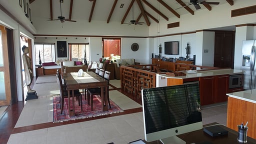 Villa Cattleya C6 Dining area