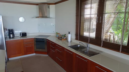 Villa Cattleya C6 Kitchen