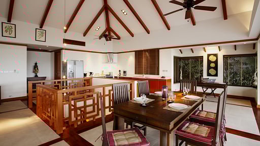 Villa Cattleya C8 Dining area