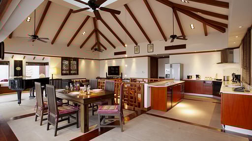 Villa Cattleya C8 Dining area