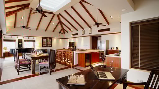 Villa Cattleya C8 Dining area