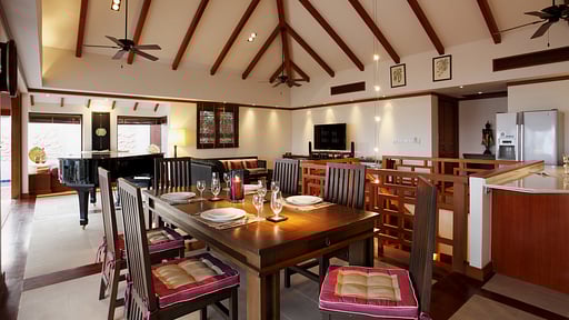 Villa Cattleya C8 Dining area
