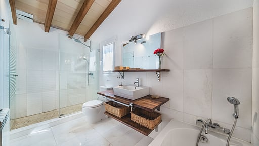 Villa Cedar Bedroom 2