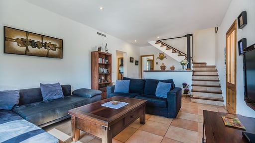 Villa Cedar Living room