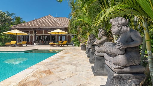 Villa Cerah Lovina Swimming pool