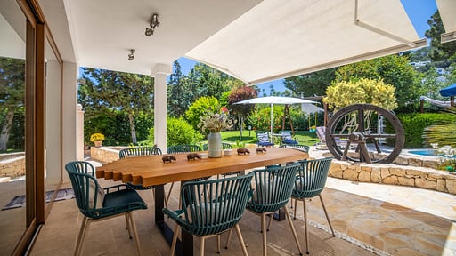 Villa Chaleta Ocho Dining area