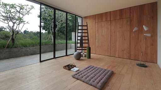 Villa Chameleon Others