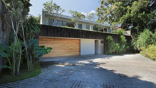 Villa Chameleon Others