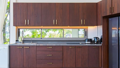 V223 Chamnan Villa Cucina