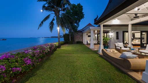 Villa Champak Jardín