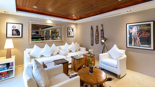 Villa Chan Grajang Billiard