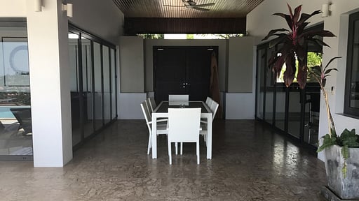 Villa Chanda Dining area 2