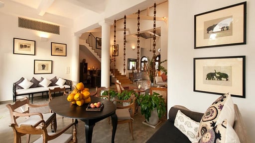 Villa Chandolu Обеденная зона