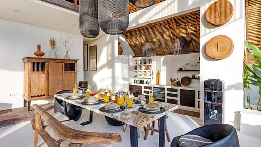 Villa Chempaka Dining area