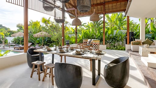 Villa Chempaka Dining area
