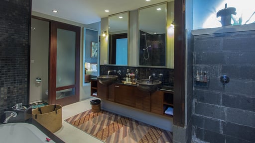 Villa Chimera Green Bedroom 1