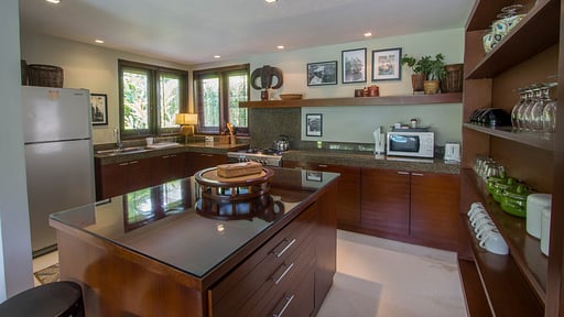 Villa Chimera Green Kitchen