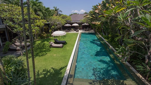 Villa Chimera Tiga Swimming pool