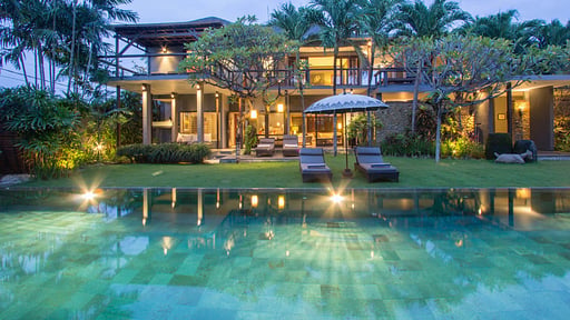 Villa Chimera Tiga Swimming pool