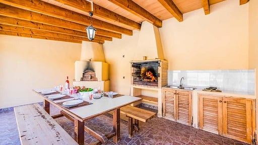 Villa Chincera Dining area