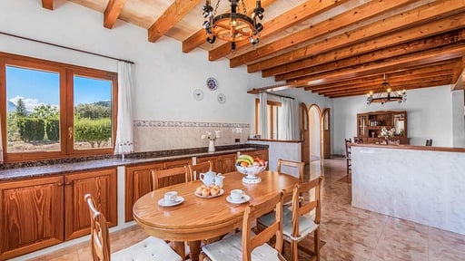 Villa Chincera Dining area