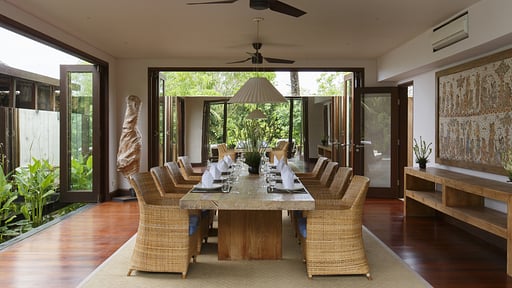 Villa Chintamani Dining area