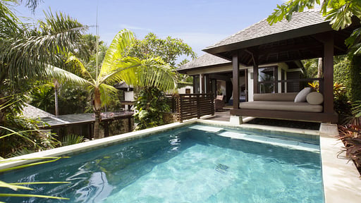 Villa Chintamani Swimming pool 6
