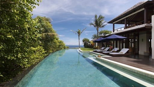 Villa Chintamani Swimming pool 1