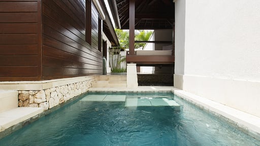Villa Chintamani Swimming pool 3