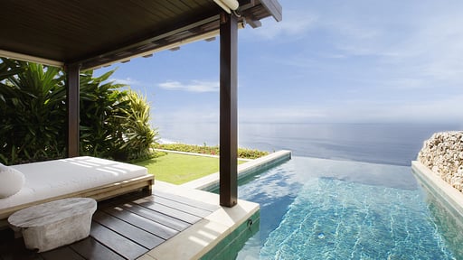 Villa Chintamani Swimming pool 2