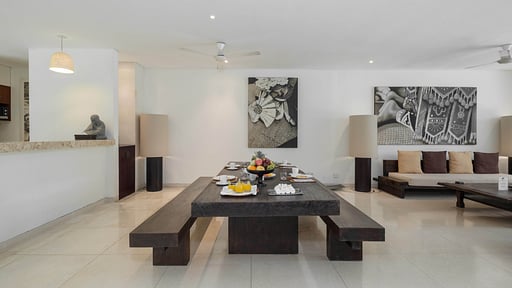 Villa Chocolat 5 Dining area