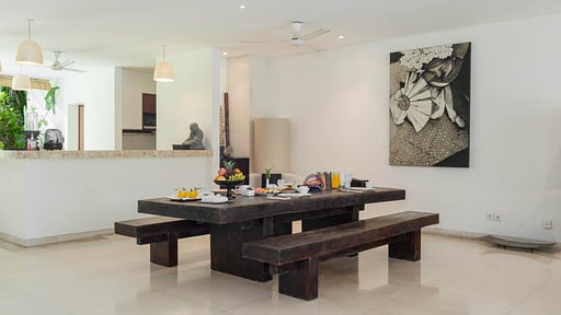 Villa Chocolat 5 Dining area