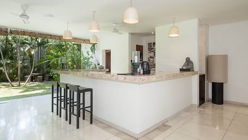 Villa Chocolat 5 Dining area