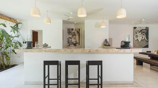 Villa Chocolat 5 Dining area