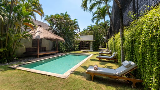 Villa Chocolat 5 Swimming pool 1