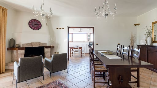 Villa Cielo Dining area