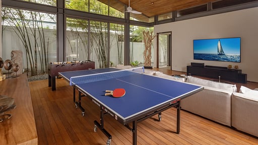 Villa Cielo Media room