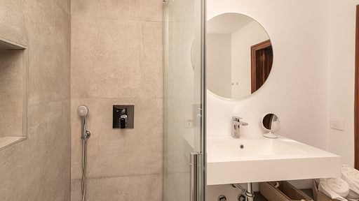 Villa Ciutada Bedroom 1