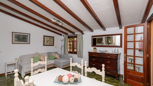 Villa Ciutada Dining area