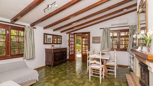 Villa Ciutada Dining area