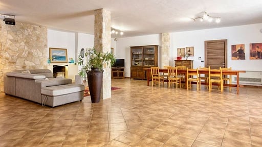 Villa Claire de Lune Living room