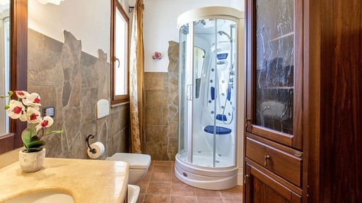 Villa Claire de Lune Bedroom 3