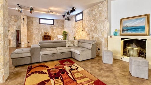 Villa Claire de Lune Living room