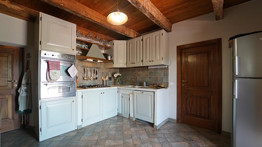Villa Claudia Tuscany Kitchen 1