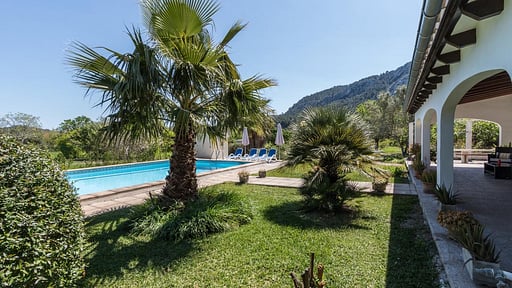 Villa Clos Swimming pool