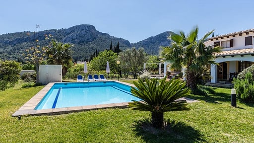 Villa Clos Swimming pool