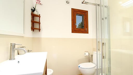 Villa Cloud Bedroom 1