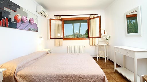 Villa Cloud Bedroom 1