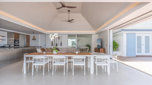 Villa Coco Dining area